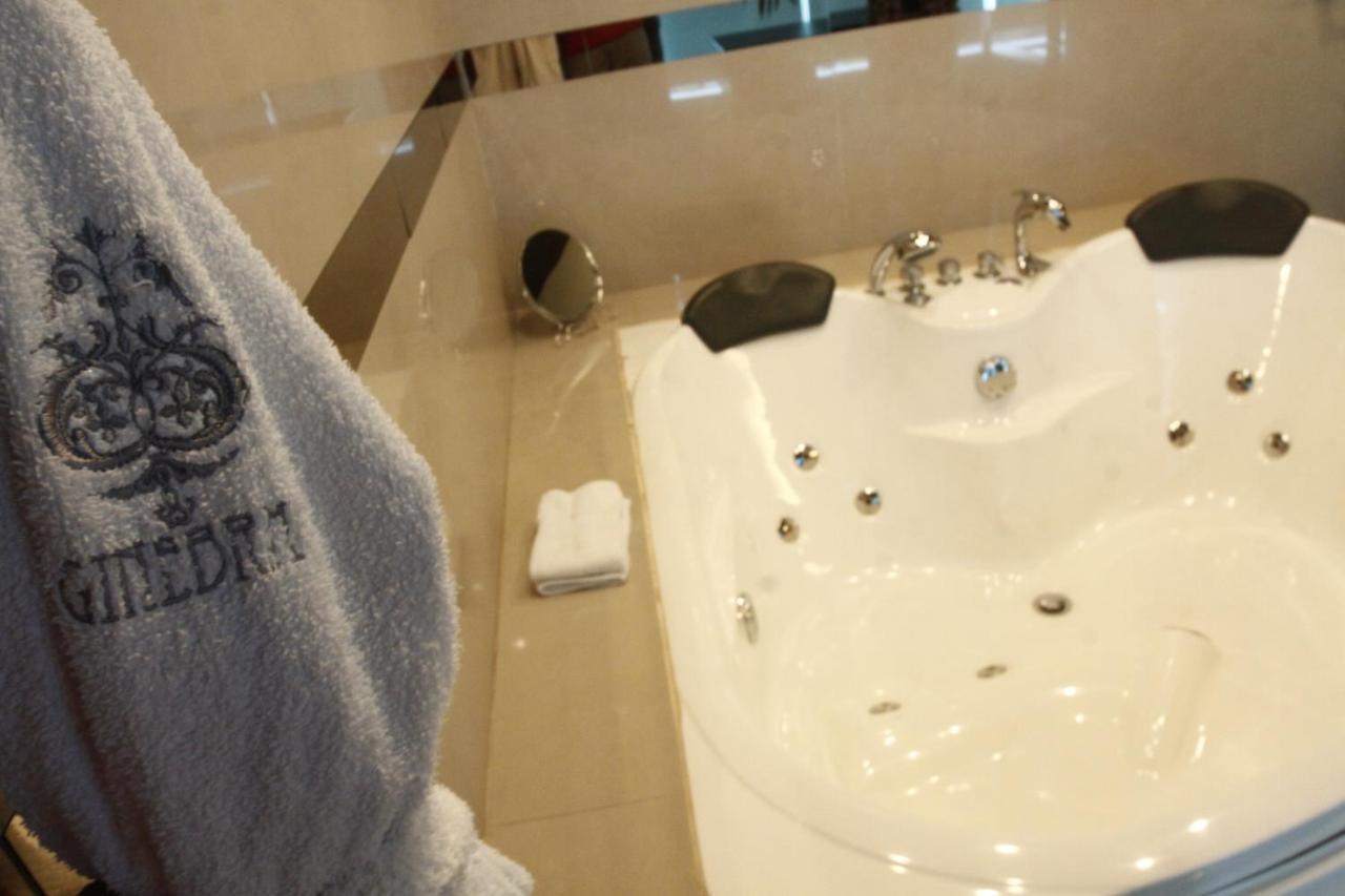 Ginebra Hotel