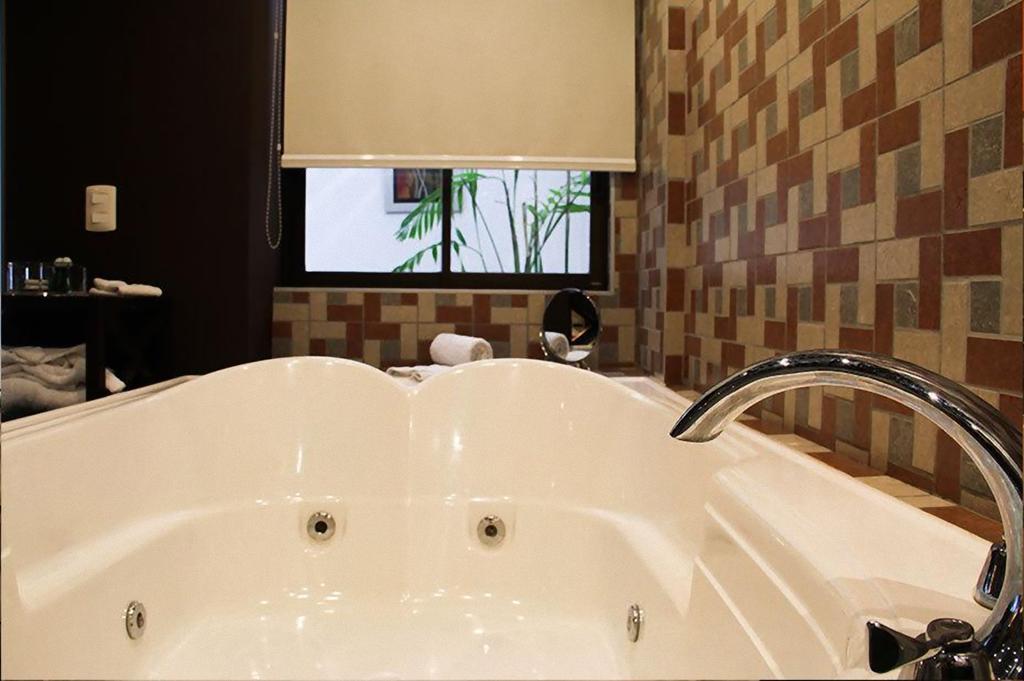 Ginebra Hotel 3*
